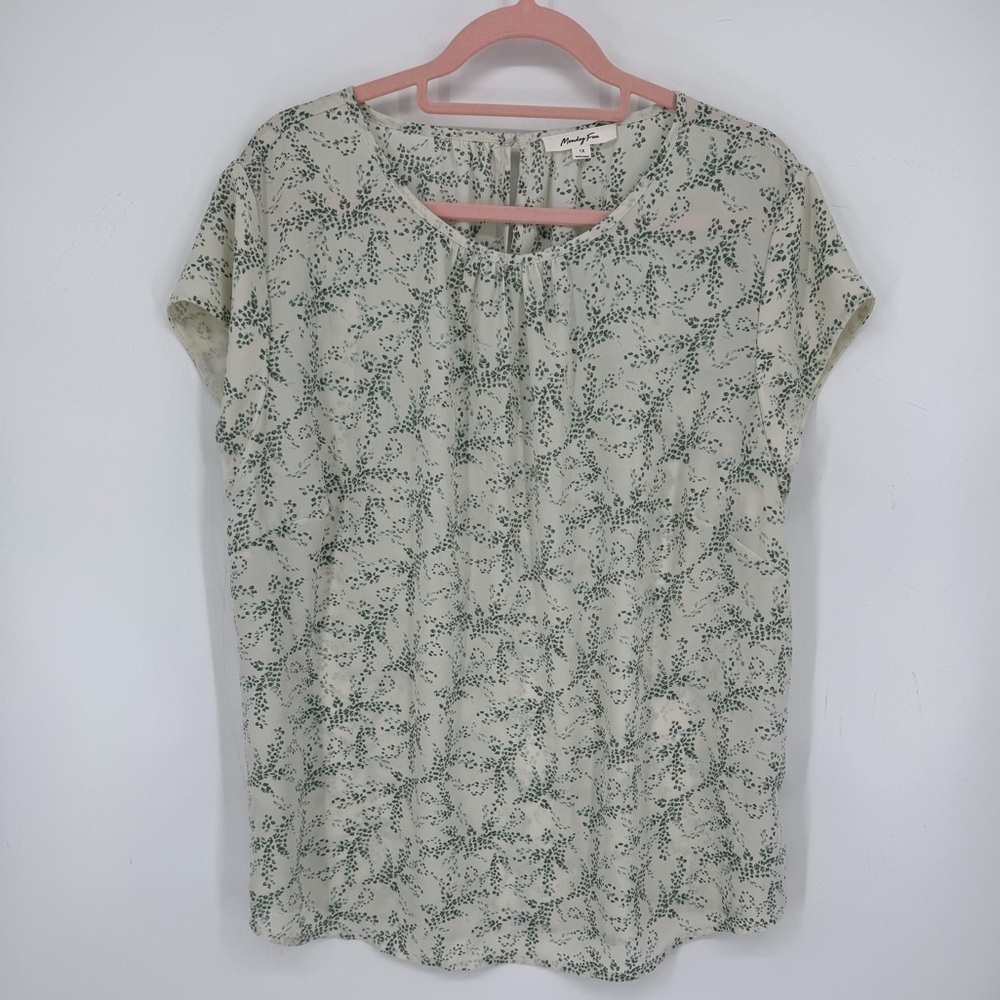 Monday Fun Women's Lightweight Cream + Green Floral Career Office Blouse Size 1X